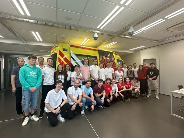 Ze školních lavic na soutěže, ke státnicím a pak do praxe