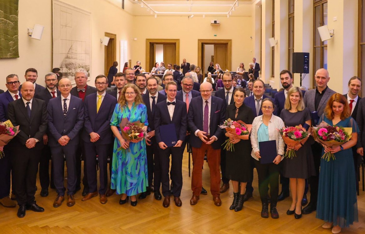 Čestné uznání ministra zdravotnictví za zdravotnický výzkum a vývoj pro děkana fakulty Martina Repka