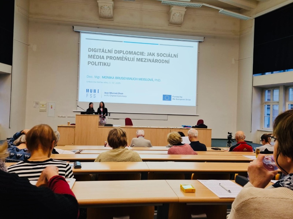 Monika Brusenbauch Meislová gave a lecture on digital diplomacy at MUNI’s University of the Third Age
