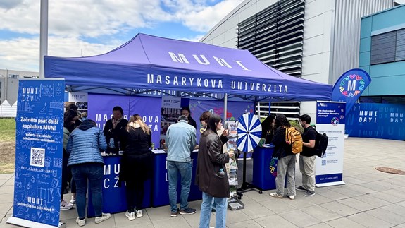 Studentský časopis Atrium o absolventské agendě i členství v našem spolku