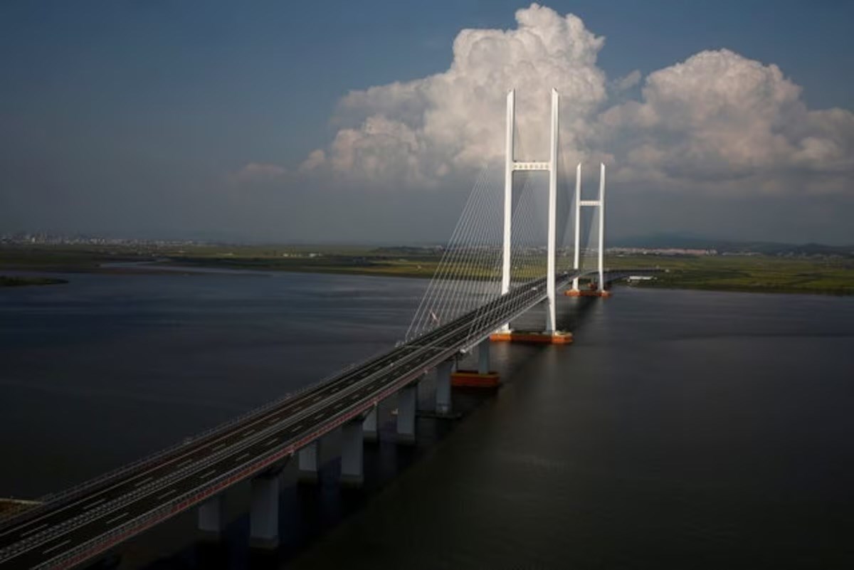 China and the DPRK opened a new bridge across the border River Yalu last week.