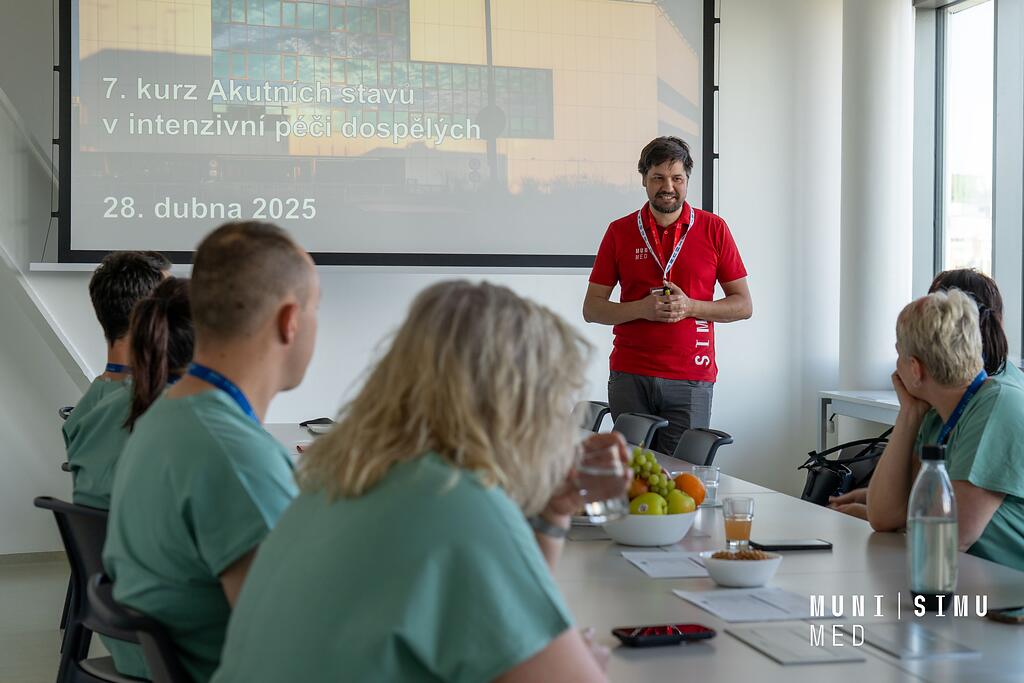 Akutní stavy v intenzivní péči dospělých