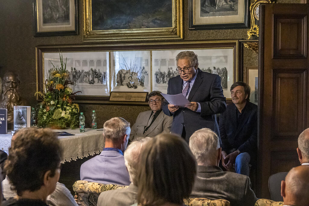 Nakladatelský počin Munipressu vydání „Velké logiky“ získal Cenu Josefa Hlávky