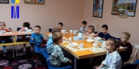 Díky finanční pomoci MU dostávají ukrajinské děti obědy z menzy