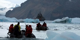 Nejteplejší rok. Vědci z Antarktidy přivezli vzorky i nové poznatky 
