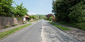 Průzkum: Pro malé obce jsou silnice velkou zátěží