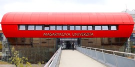 MU podpořila 13 vědkyň v návratu k výzkumné práci