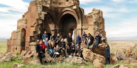 Students plan a four-month “medieval pilgrimage” in France