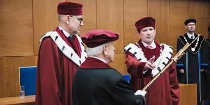Rektor Martin Bareš byl slavnostně uveden do úřadu